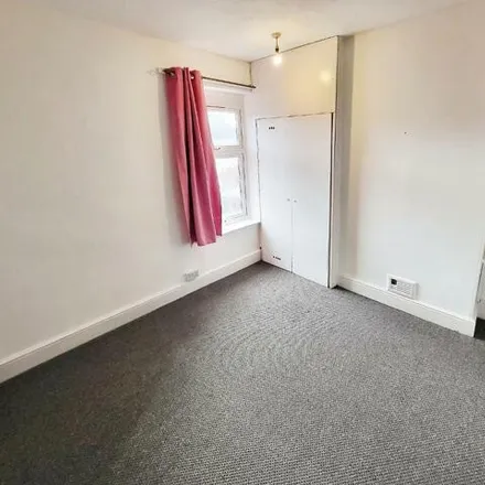 Image 7 - Loscoe Road, Nottingham, NG5 2AW, United Kingdom - Townhouse for sale