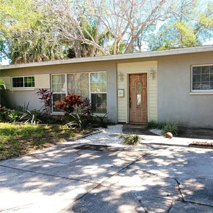 Image 1 - 7532 15th Avenue North, The Jungle, Saint Petersburg, FL 33710, USA - House for rent