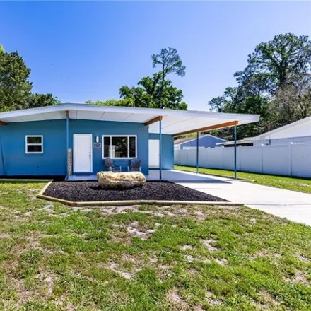 Buy this 3 bed house on 572 Wisteria Avenue in Umatilla, Lake County