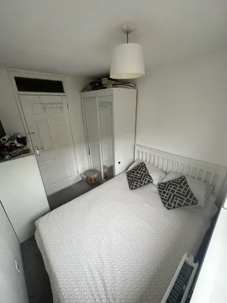 Image 7 - 2 Govier Close, London, E15 4HW, United Kingdom - House for rent