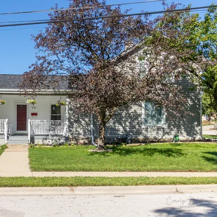 Buy this 2 bed house on 634 North Walnut Street in South Elgin, IL 60177