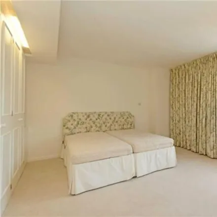 Image 7 - Two Avenue Road, 2 Avenue Road, Primrose Hill, London, NW8 7RB, United Kingdom - Room for rent