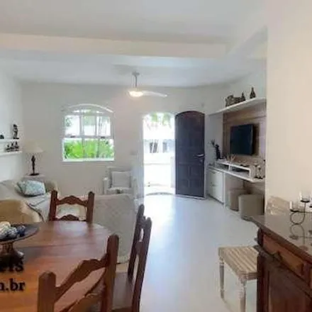 Buy this 3 bed house on Rua Zulmira Mendes in Cabo Frio - RJ, 28908-105