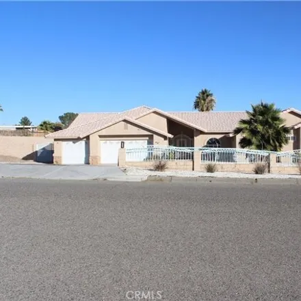 Buy this 4 bed house on 16337 Chiwi Road in Apple Valley, CA 92307