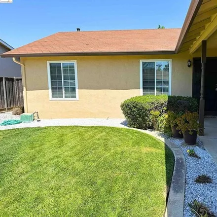 Image 5 - 2046 Lopez Drive, Antioch, CA 94509, USA - House for sale