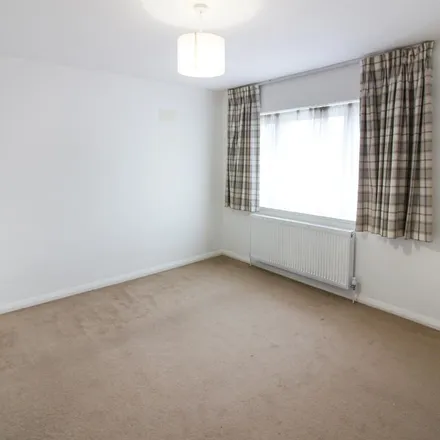 Image 5 - Green End, Aylesbury, HP20 2SA, United Kingdom - Apartment for rent