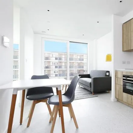 Image 2 - Georgette Apartments, Stepney Way, St. George in the East, London, E1 2EN, United Kingdom - Room for rent