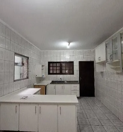 Rent this 3 bed house on Rua Francisca de Paula Jesus Isabel in Cabuçu, Guarulhos - SP