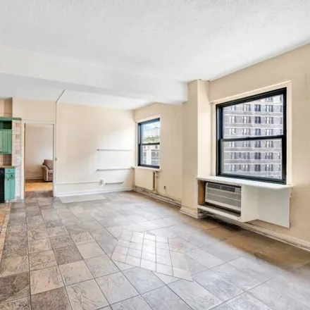 Image 7 - First Republic Bank, 2160 Broadway, New York, NY 10024, USA - Apartment for sale