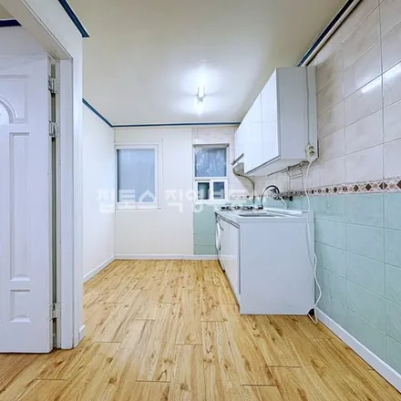 Rent this 2 bed apartment on 서울특별시 관악구 신림동 91-31