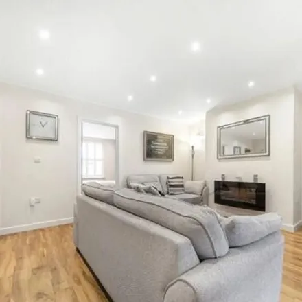 Rent this 1 bed apartment on Chiswick Flyover in Cambridge Road North, Strand-on-the-Green