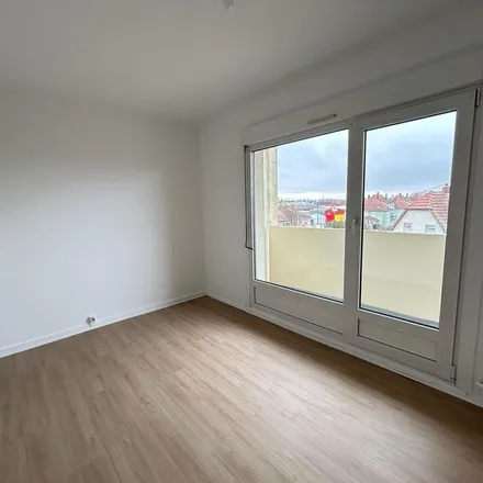 Image 4 - 67 Avenue Roger Salengro, 68100 Mulhouse, France - Apartment for rent