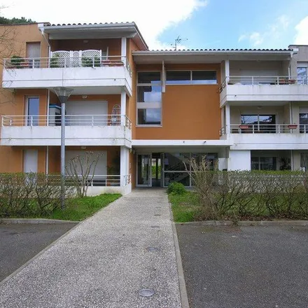 Image 4 - 4 Place de la Douze, 40000 Mont-de-Marsan, France - Apartment for rent
