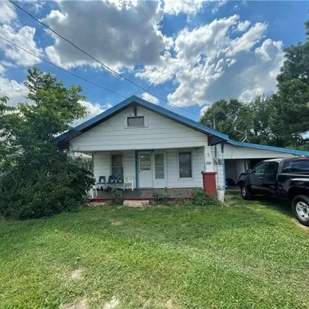 Buy this 3 bed house on 508 David St in Springdale, Arkansas