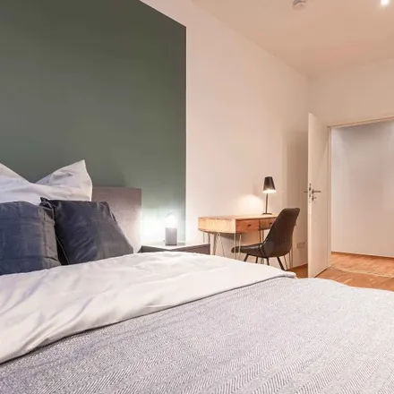 Rent this 4 bed room on Rohmerplatz 13 in 60486 Frankfurt, Germany