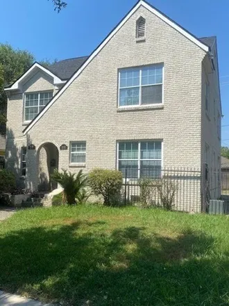 Rent this 2 bed house on 3005A Arbor St in Houston, Texas