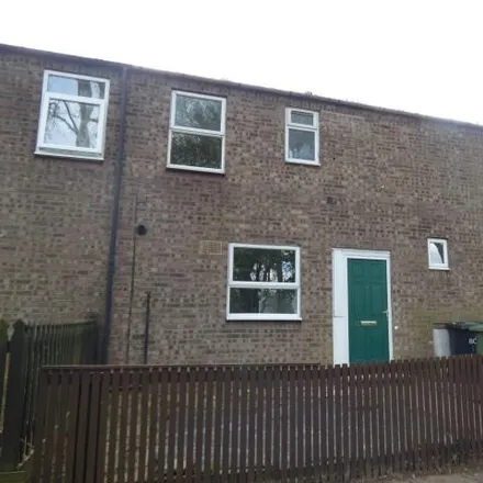 Rent this 3 bed townhouse on Nightingale Lane in Wellingborough, NN8 4TP