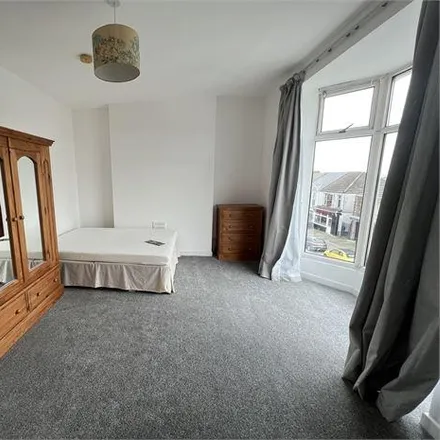 Rent this 5 bed room on Balance in 63 Eversley Road, Swansea