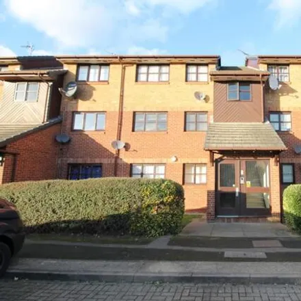 Rent this 2 bed apartment on Faulkner Close in Goodmayes, London
