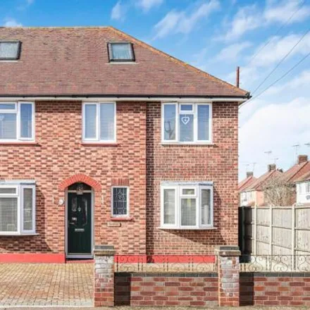 Buy this 6 bed duplex on Willmott Road in Southend-on-Sea, SS2 6XB