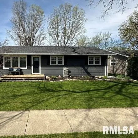 Buy this 3 bed house on 733 12th Avenue in DeWitt, IA 52742