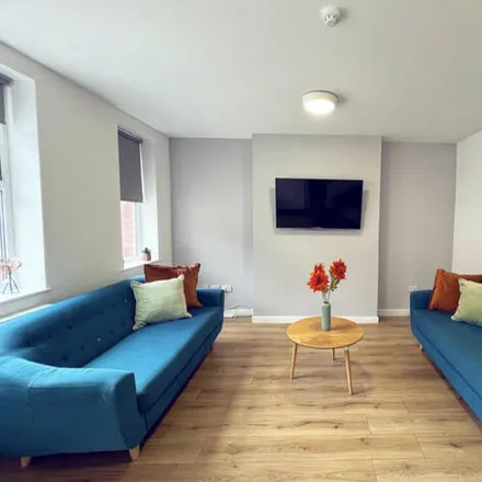 Rent this 8 bed duplex on The Spofforth in Cadogan Street, Liverpool