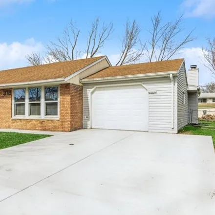 Rent this 4 bed house on East Streamwood Boulevard in Streamwood, IL 60107