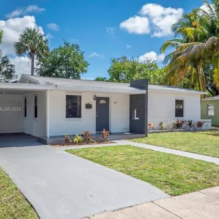 Image 3 - 837 SW 26th St, Fort Lauderdale, Florida, 33315 - House for sale