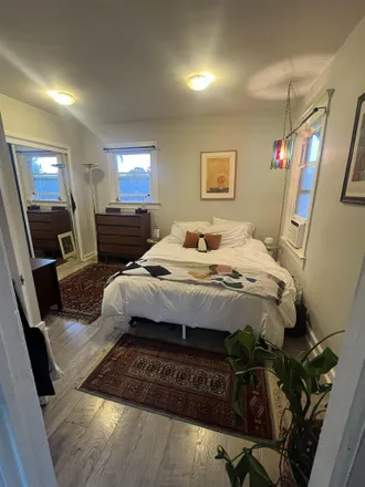 Rent this 1 bed room on 2138 India Street in Los Angeles, CA 90039