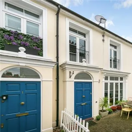 Buy this 2 bed townhouse on Parkshott House in 5 Kew Road, London