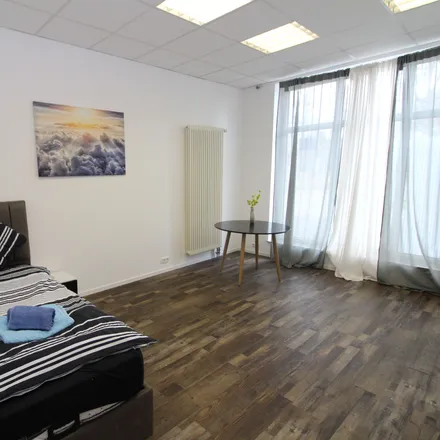 Rent this 6 bed apartment on Mannheimer Straße 33-35 in 68309 Mannheim, Germany