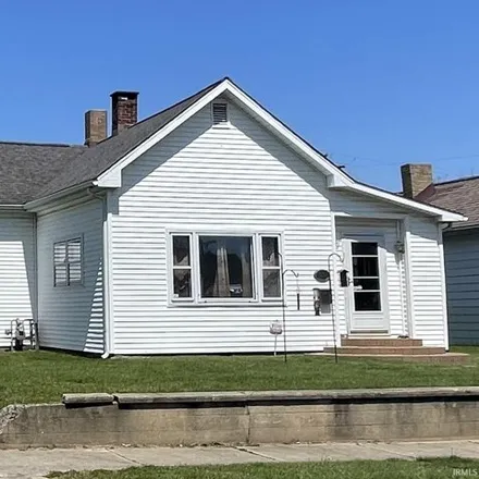 Buy this 2 bed house on 762 North 12th Street in Vincennes, IN 47591