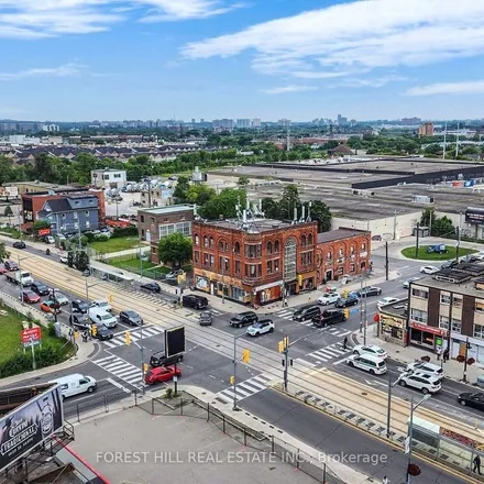 Image 2 - 1787 St. Clair Avenue West, Old Toronto, ON, Canada - Apartment for rent