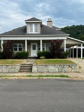 Image 1 - Paintsville Independent High School, 225 2nd Street, Paintsville, KY 41240, USA - House for sale