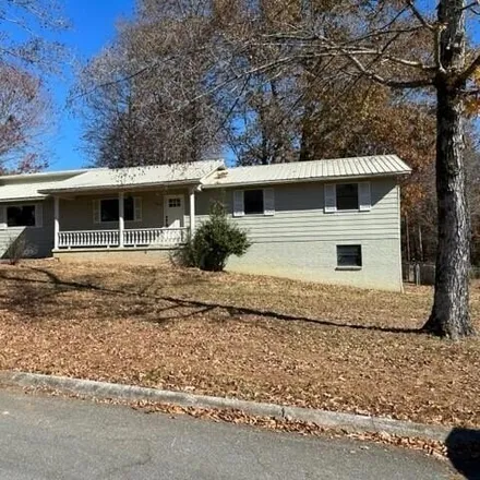 Buy this 3 bed house on 2280 Colony Drive in Blount County, TN 37803