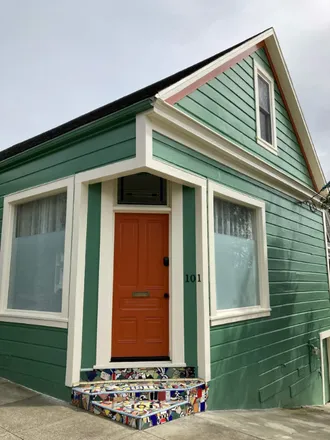 Rent this 3 bed house on 101 Mateo St