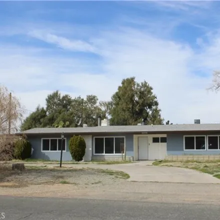 Buy this 3 bed house on 20570 Shawnee Road in Sunset Hills, Apple Valley