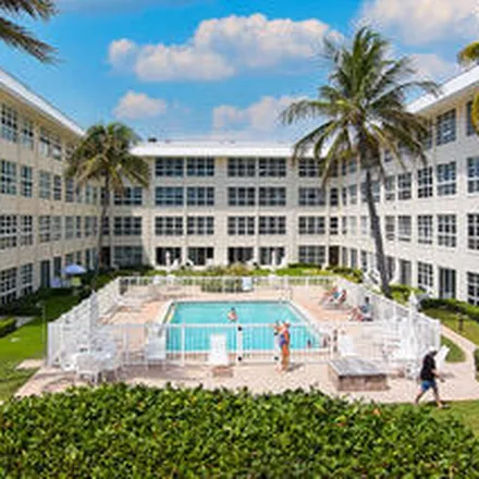 Image 8 - 3841 North Ocean Boulevard, Gulf Stream, Boynton Beach, FL 33483, USA - Apartment for rent