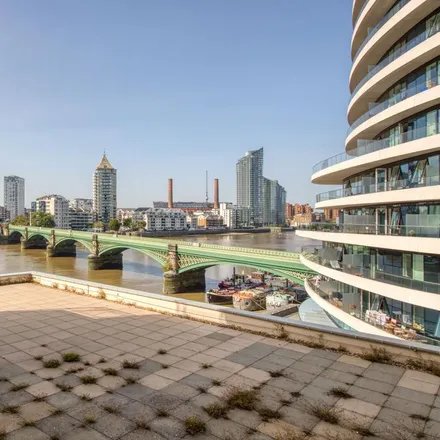 Image 2 - Oyster Wharf, Lombard Road, London, SW11 3RR, United Kingdom - Apartment for rent