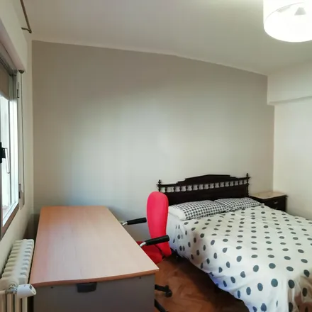 Rent this 6 bed room on Calle del General Ricardos in 186, 28025 Madrid
