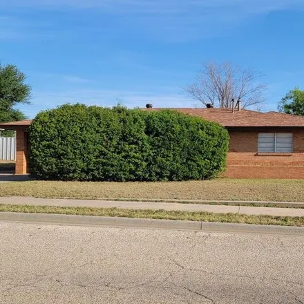 Buy this 3 bed house on 1519 East 19th Street in Big Spring, TX 79720
