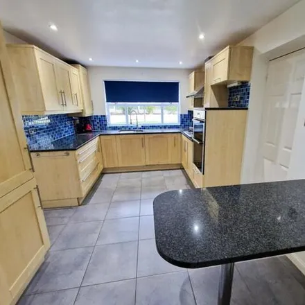 Image 2 - Didcot Close, Callow Hill, B97 5UP, United Kingdom - House for rent