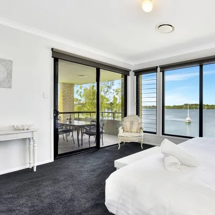 Rent this 3 bed apartment on Fishing Point NSW 2283