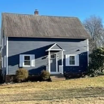 Buy this 4 bed house on 273 Lincoln Street in Blackstone, MA 01504