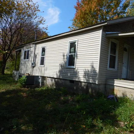 Image 4 - 2 North Depot Street, Woodbine, Whitley County, KY 40701, USA - House for sale