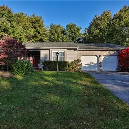 Buy this 3 bed house on 8215 Pheasant Run in Fogelsville, Upper Macungie Township