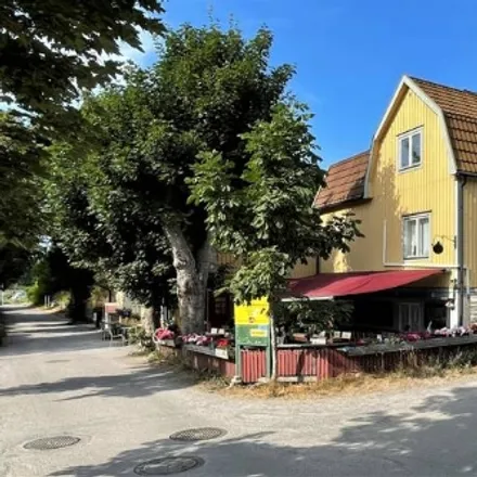 Rent this 7 bed apartment on Stavsnäs hembageri in Båtkroksvägen, 139 70 Stavsnäs