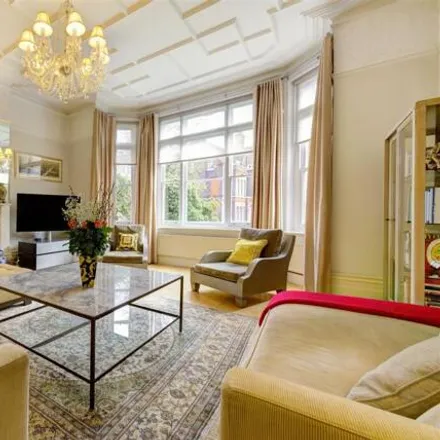 Buy this 3 bed apartment on Bracknell Lodge in 5 Frognal Lane, London
