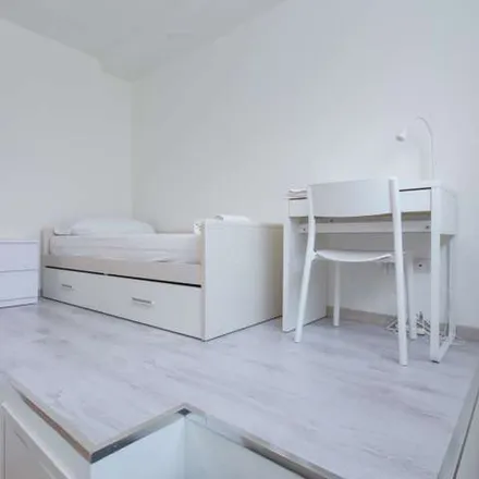 Image 3 - Via Acerenza, 20158 Milan MI, Italy - Apartment for rent