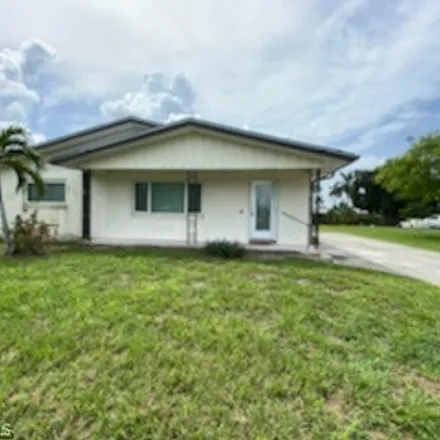 Rent this 4 bed house on 2444 Braman Avenue in Fort Myers, FL 33901